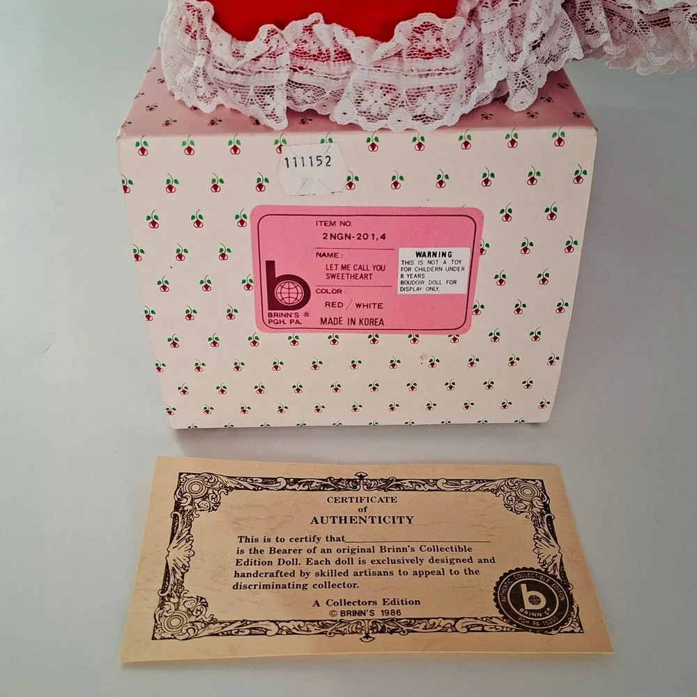 Vintage 1986 Brinn's February Musical Calendar Miss Doll Valentine Box COA Works